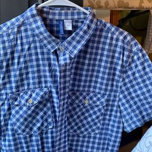 Shirt sleeve dress shirt